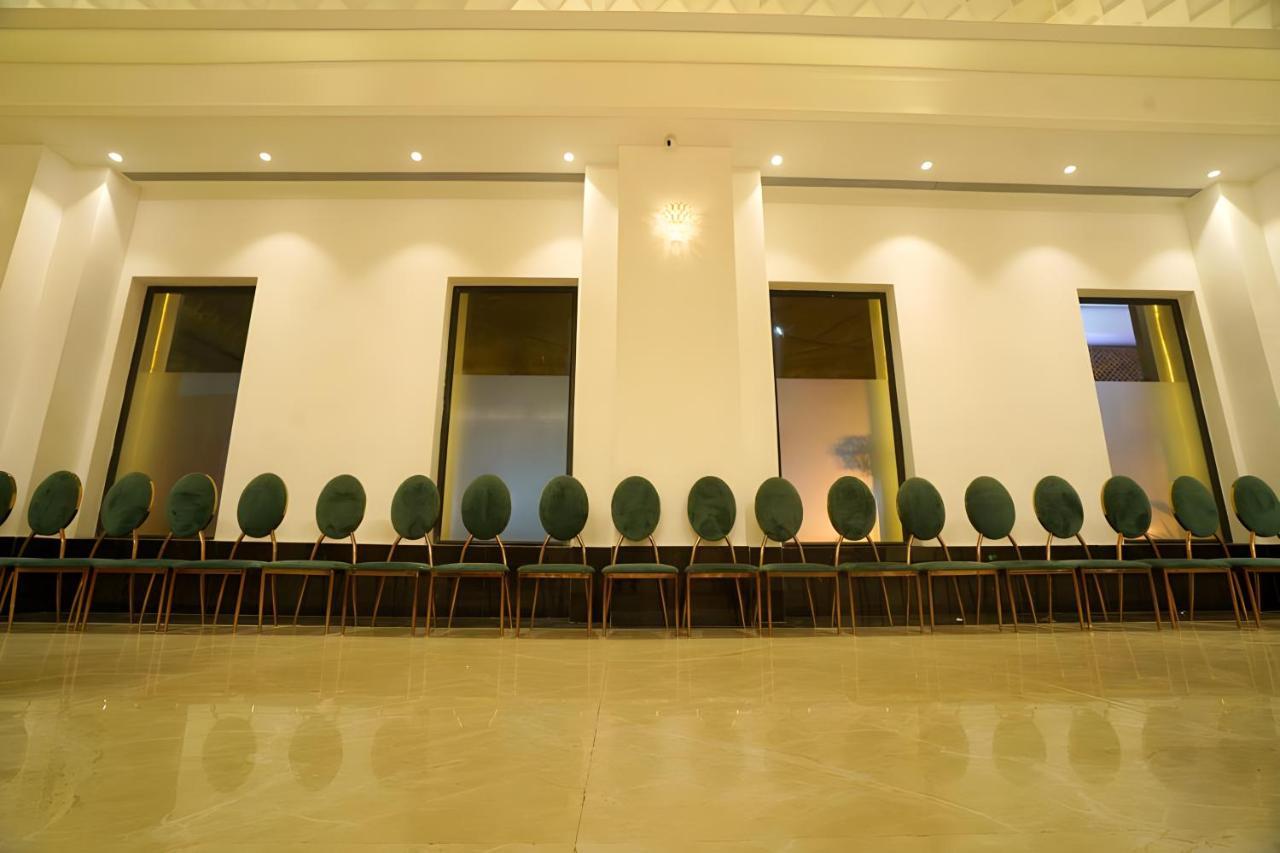 MY Heritage Hotel&Banquet in Kannauj Buitenkant foto